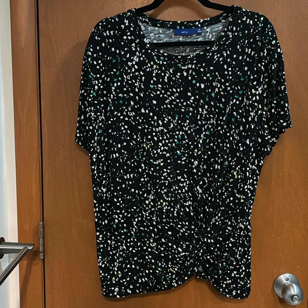 XL Apt 9 Top